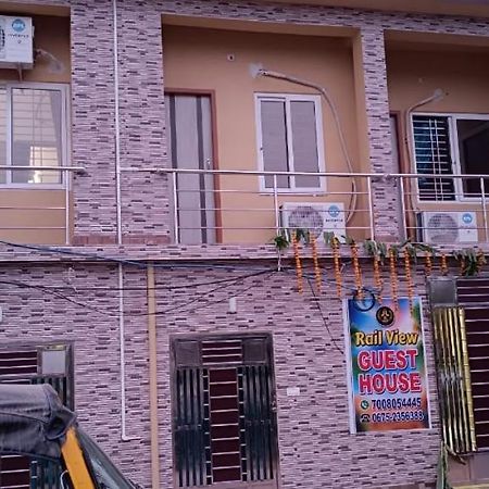 V Paradise Hotel Varanasi Eksteriør billede